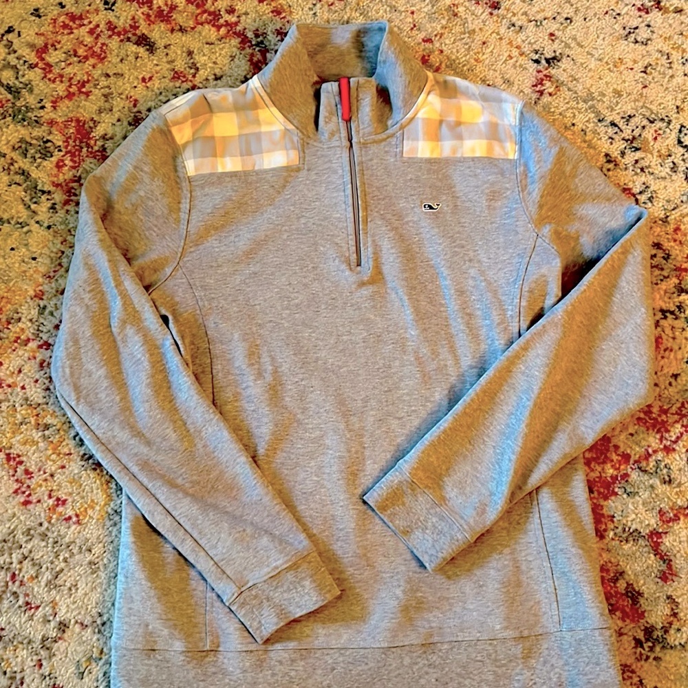 EUC vineyard vines half zip top